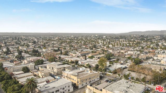 1014 W 57th Street, Los Angeles, CA 90037