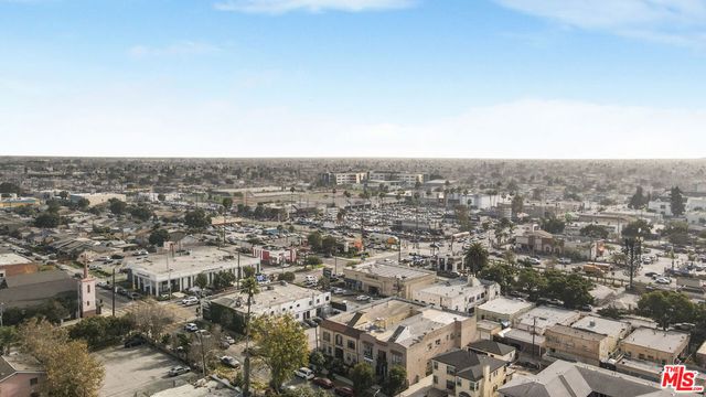 1014 W 57th Street, Los Angeles, CA 90037