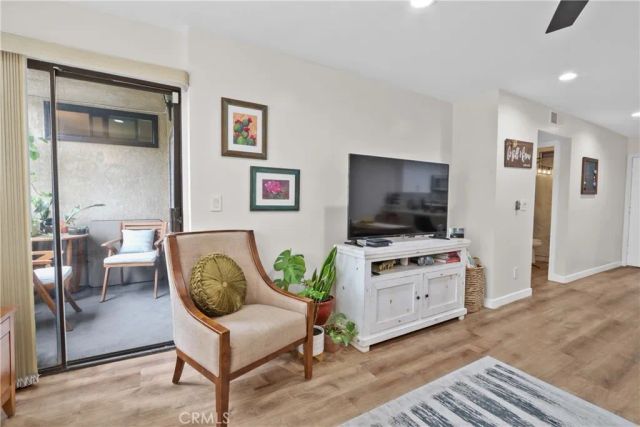 2332 E 17th Street 103, Long Beach, CA 90804