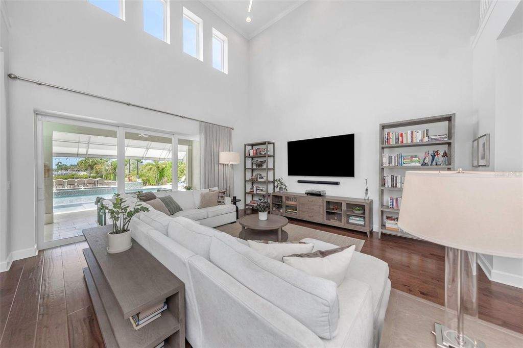 Image 15 of property listing at 4028 ROCKY SHORES DRIVE, Tampa, FL 33634