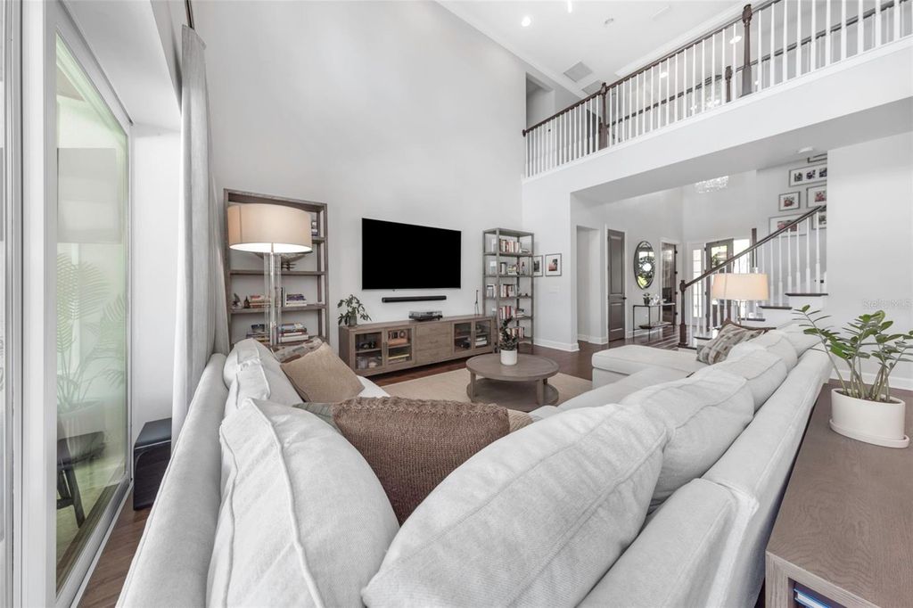 Image 16 of property listing at 4028 ROCKY SHORES DRIVE, Tampa, FL 33634