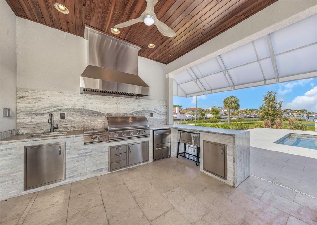 Image 43 of property listing at 4028 ROCKY SHORES DRIVE, Tampa, FL 33634