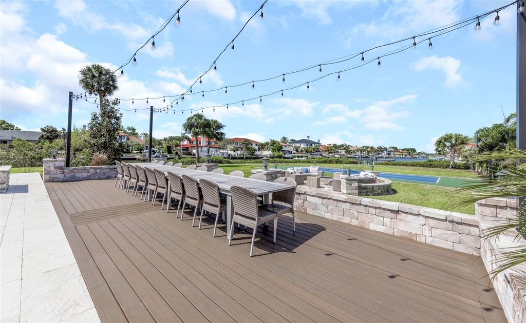 Image 49 of property listing at 4028 ROCKY SHORES DRIVE, Tampa, FL 33634