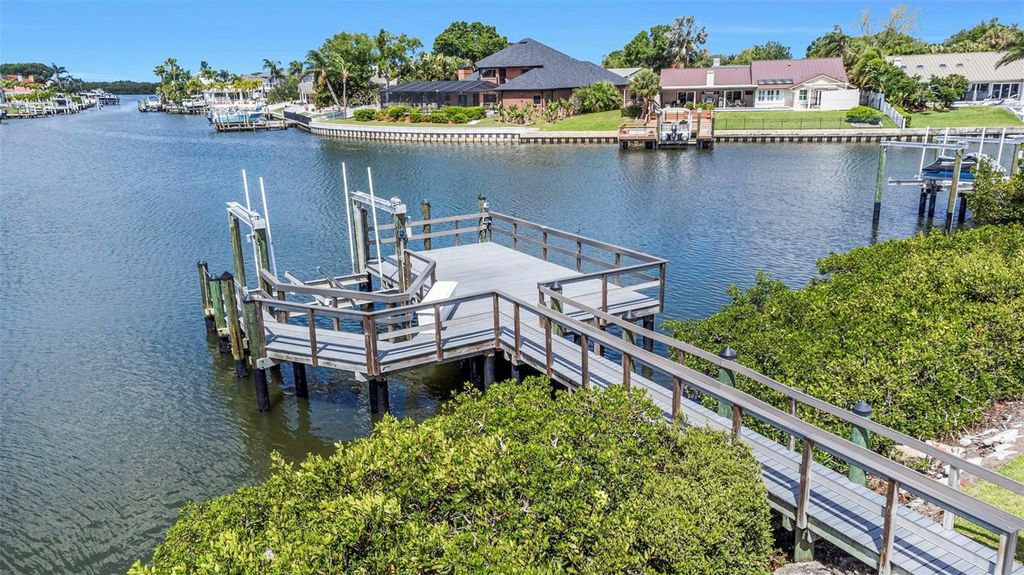 Image 56 of property listing at 4028 ROCKY SHORES DRIVE, Tampa, FL 33634