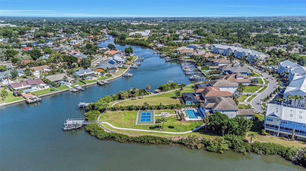 Image 72 of property listing at 4028 ROCKY SHORES DRIVE, Tampa, FL 33634