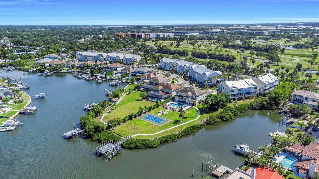 Image 73 of property listing at 4028 ROCKY SHORES DRIVE, Tampa, FL 33634