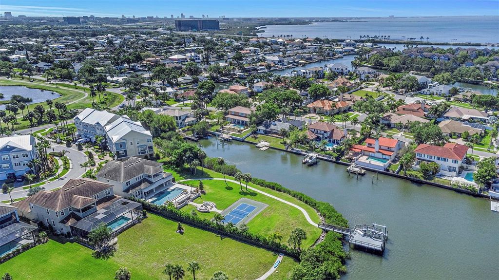 Image 74 of property listing at 4028 ROCKY SHORES DRIVE, Tampa, FL 33634