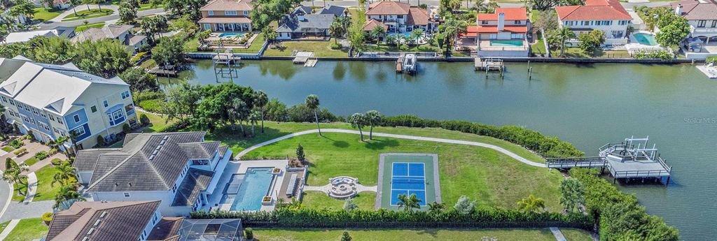Image 83 of property listing at 4028 ROCKY SHORES DRIVE, Tampa, FL 33634