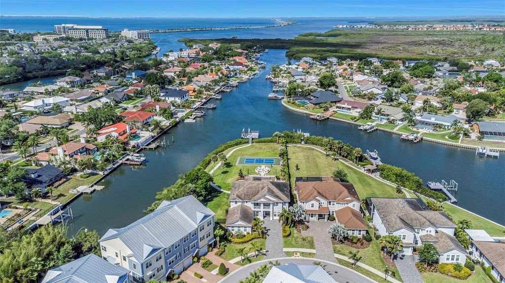 Image 85 of property listing at 4028 ROCKY SHORES DRIVE, Tampa, FL 33634