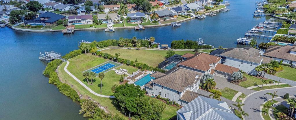 Image 87 of property listing at 4028 ROCKY SHORES DRIVE, Tampa, FL 33634