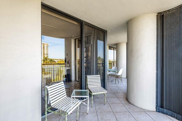 2427 Presidential Way 701, West Palm Beach, FL 33401