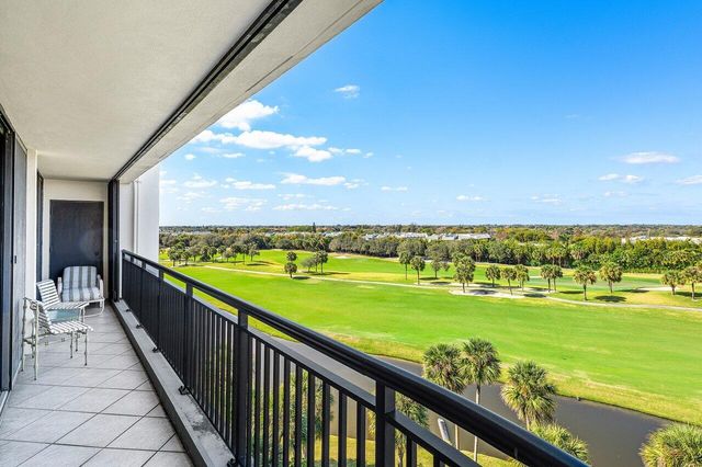 2427 Presidential Way 701, West Palm Beach, FL 33401