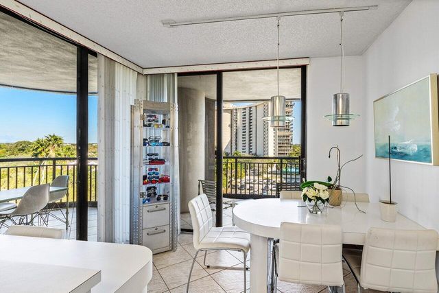 2427 Presidential Way 701, West Palm Beach, FL 33401