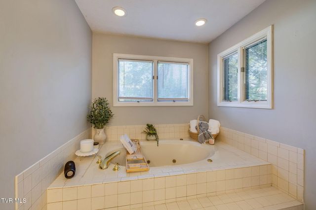 1312 White Street, Kingsport, TN 37664