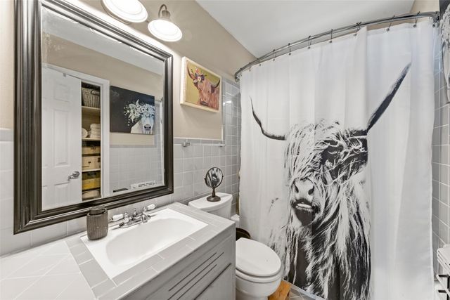 104 Navajo Trail, Whitney, TX 76692