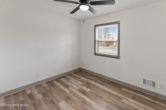 9309 Cloverwood Ln, Louisville, KY 40291