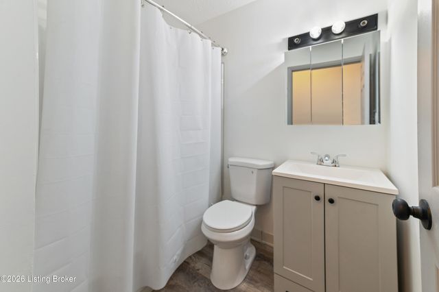 9309 Cloverwood Ln, Louisville, KY 40291