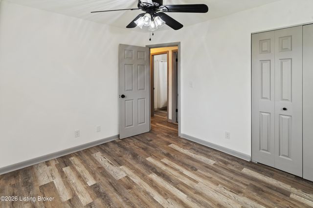 9309 Cloverwood Ln, Louisville, KY 40291