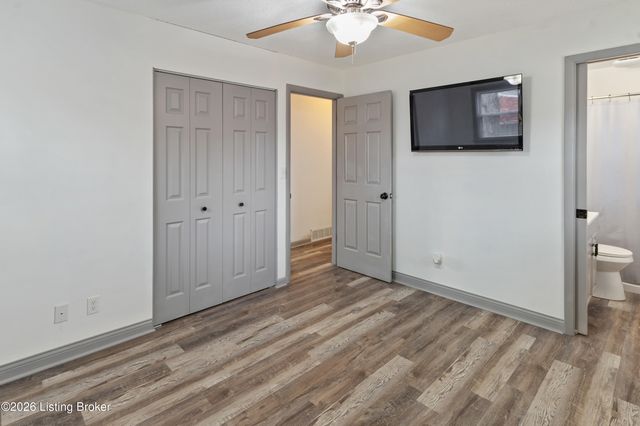 9309 Cloverwood Ln, Louisville, KY 40291