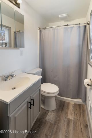 9309 Cloverwood Ln, Louisville, KY 40291