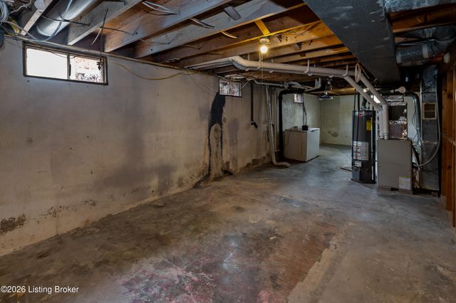 9309 Cloverwood Ln, Louisville, KY 40291