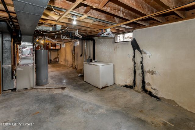 9309 Cloverwood Ln, Louisville, KY 40291