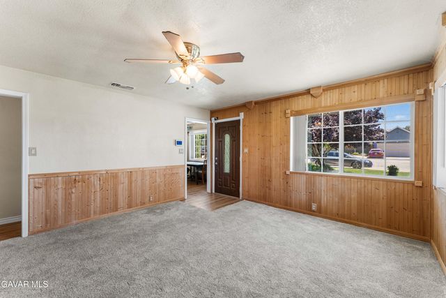3333 W Avenue L4, Lancaster, CA 93536
