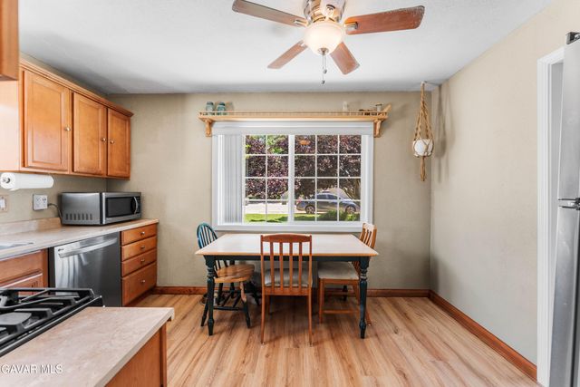 3333 W Avenue L4, Lancaster, CA 93536