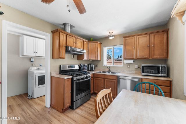 3333 W Avenue L4, Lancaster, CA 93536