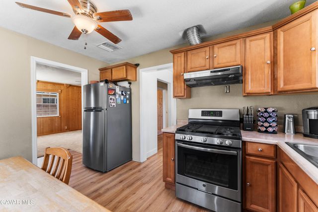 3333 W Avenue L4, Lancaster, CA 93536