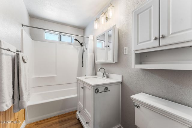 3333 W Avenue L4, Lancaster, CA 93536