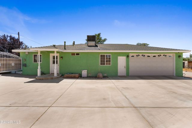 3333 W Avenue L4, Lancaster, CA 93536