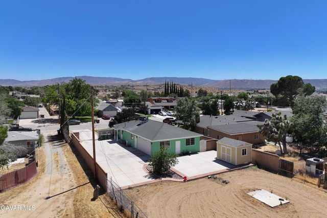3333 W Avenue L4, Lancaster, CA 93536