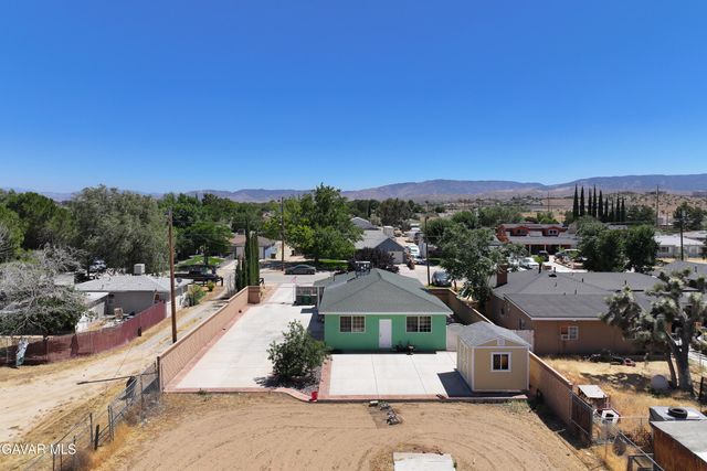 3333 W Avenue L4, Lancaster, CA 93536
