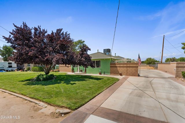 3333 W Avenue L4, Lancaster, CA 93536