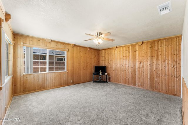 3333 W Avenue L4, Lancaster, CA 93536