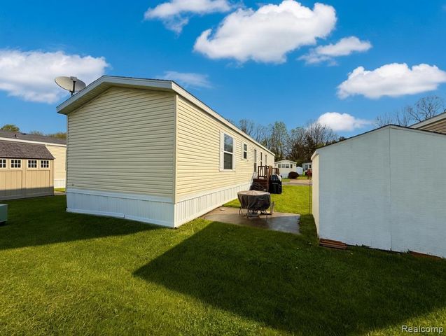 1567 Ocher St., Novi, MI 48374