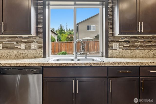 310 LeAnn Street, Mount Vernon, WA 98274