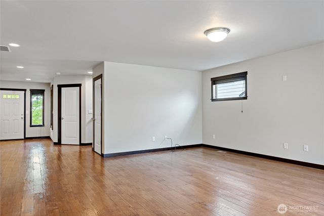 310 LeAnn Street, Mount Vernon, WA 98274