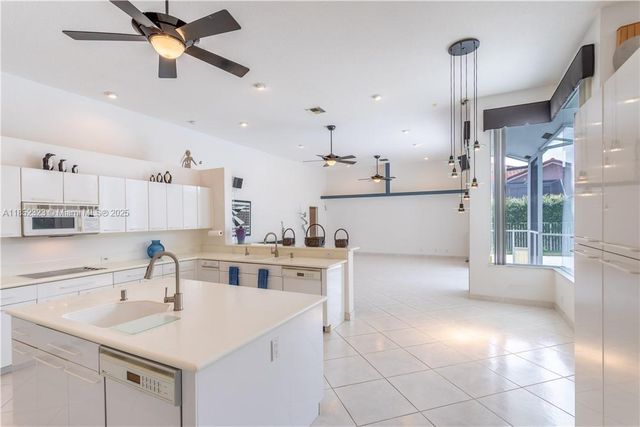 12434 NW 19th Pl, Coral Springs, FL 33071