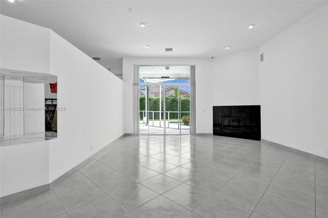 12434 NW 19th Pl, Coral Springs, FL 33071