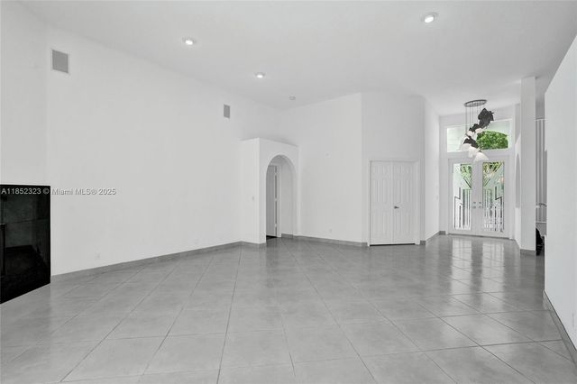 12434 NW 19th Pl, Coral Springs, FL 33071