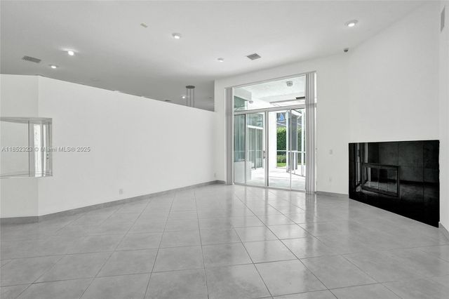 12434 NW 19th Pl, Coral Springs, FL 33071