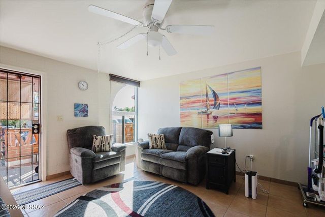 348 S Paseo Madera Unit C, Green Valley, AZ 85614