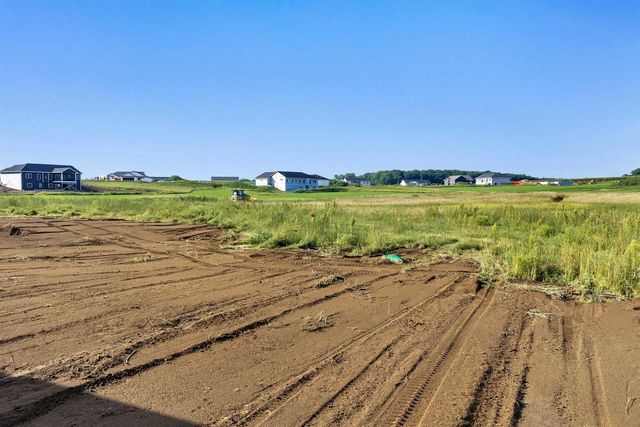 3735 HAROLDS WAY, Suamico, WI 54313