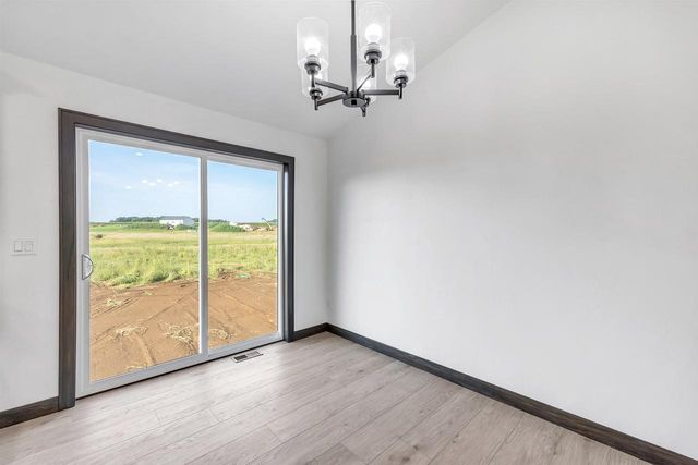 3735 HAROLDS WAY, Suamico, WI 54313