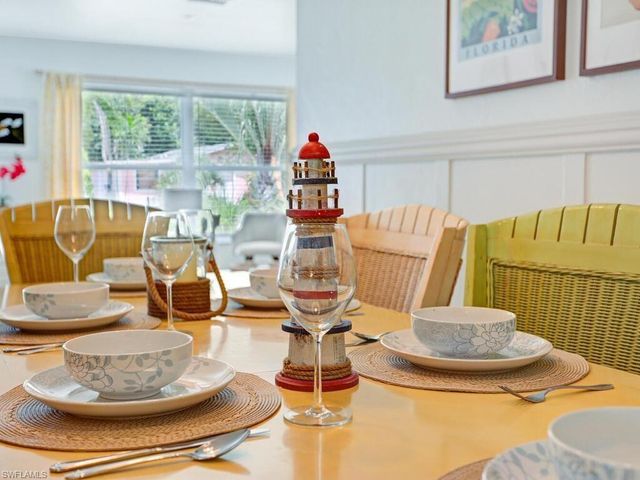 856 98th AVE N, Naples, FL 34108