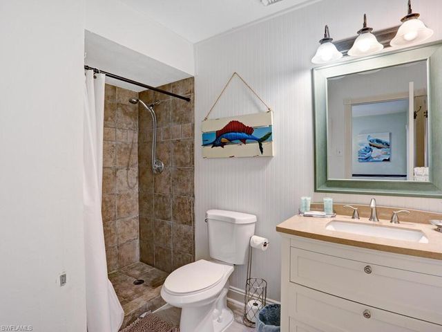 856 98th AVE N, Naples, FL 34108