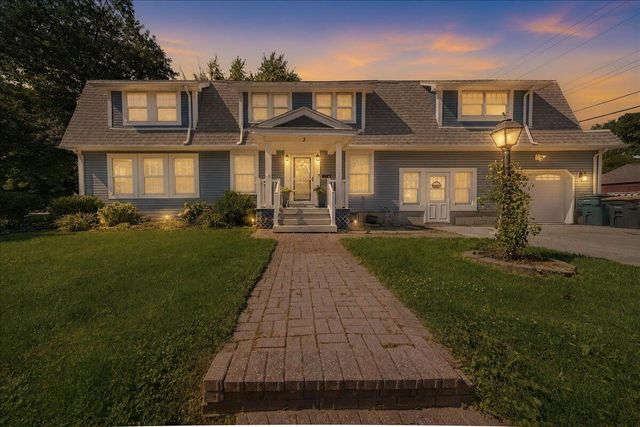 3 Harrison Boulevard, Valparaiso, IN 46383