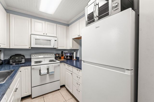 890 N Federal Highway 311, Lantana, FL 33460